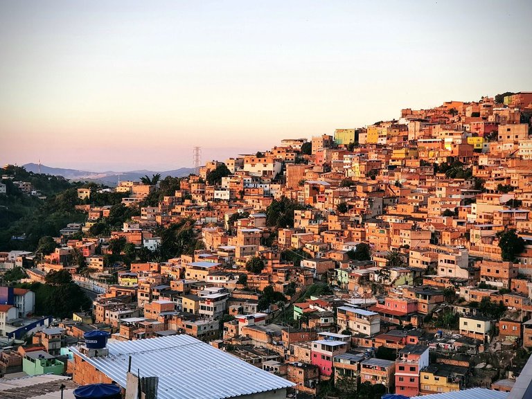 favela-6248366_1280.jpg