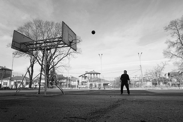 Basketball_8_BW.jpg