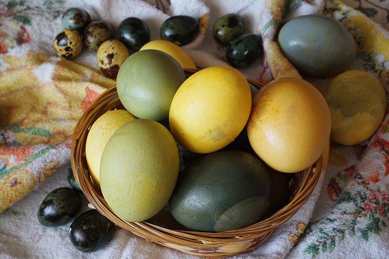 Natural_Egg_Paints_07_s.jpg