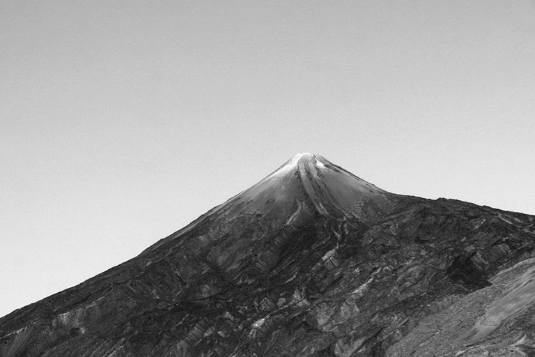 Mount_Teide_Flashback_s.jpg