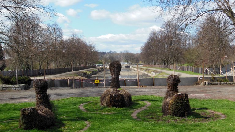 a11.jpg