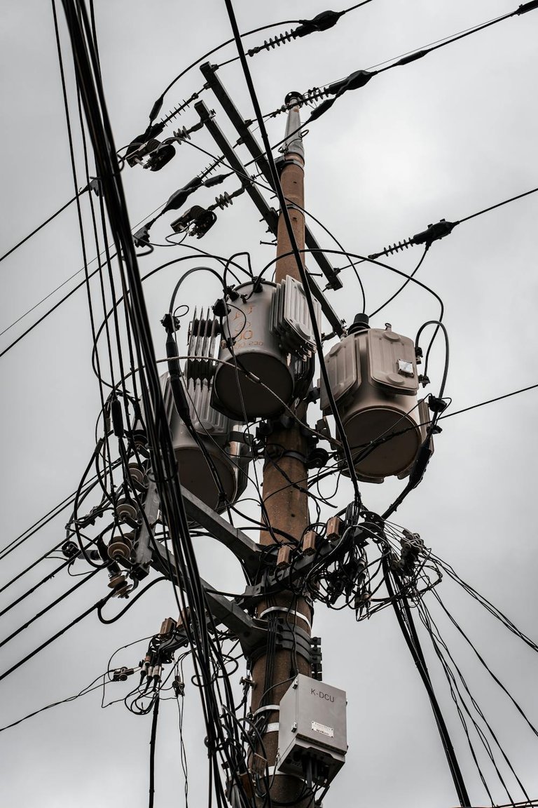 free-photo-of-complex-network-of-power-lines-and-transformers.jpeg