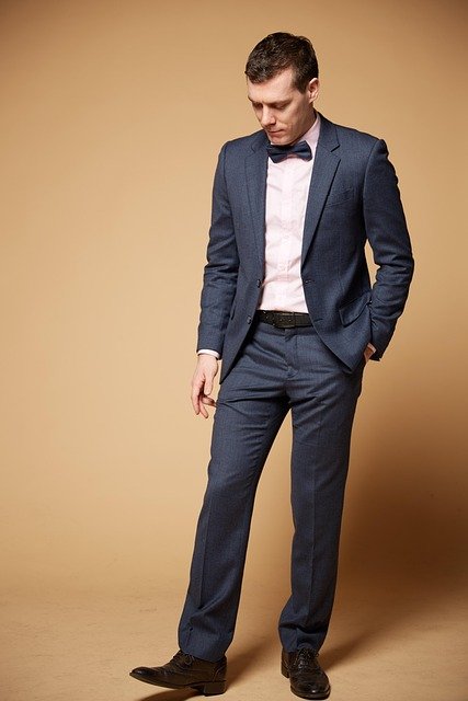 suit-4271440_640.jpg