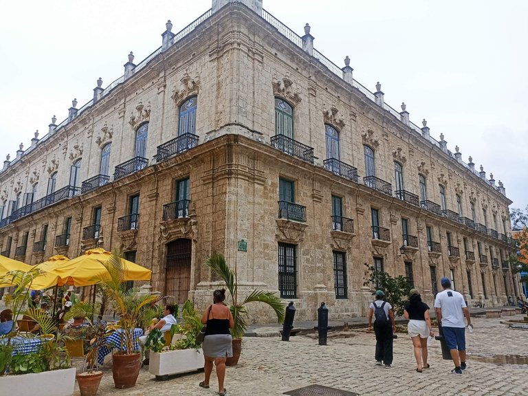 6b2.jpg