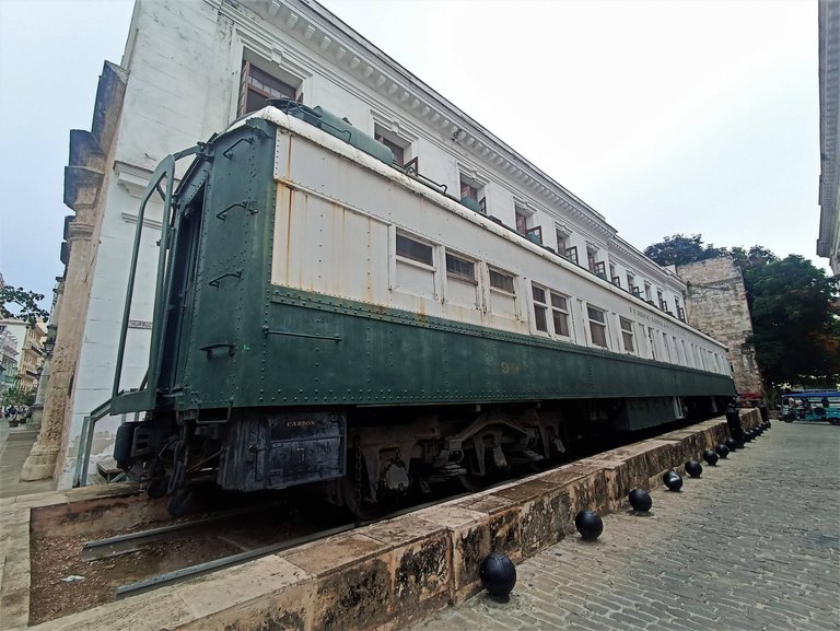 1B3.jpg