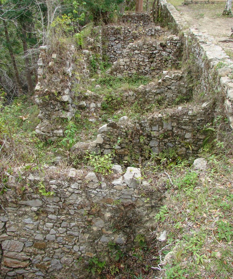 ruinas barracones.jpg