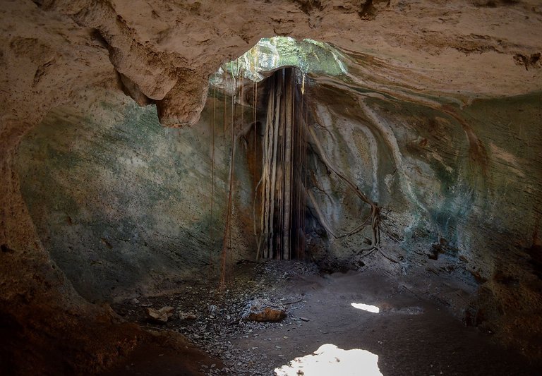 cueva 1-1.jpg