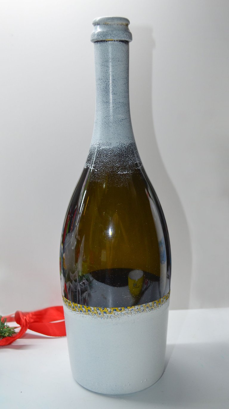 botella pintada ok.jpg