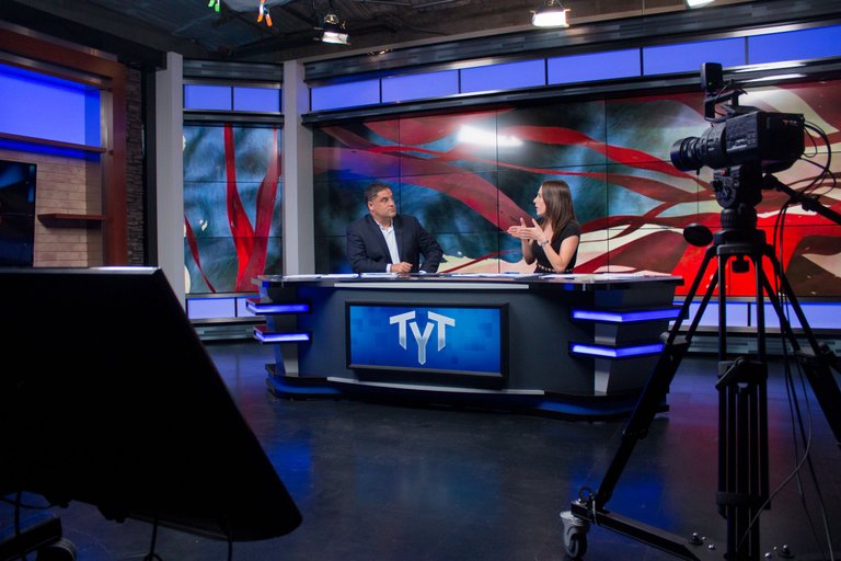 Ana_Kasparian_and_Cenk_Uygur_hosting_The_Young_Turks_(26942061744).jpg