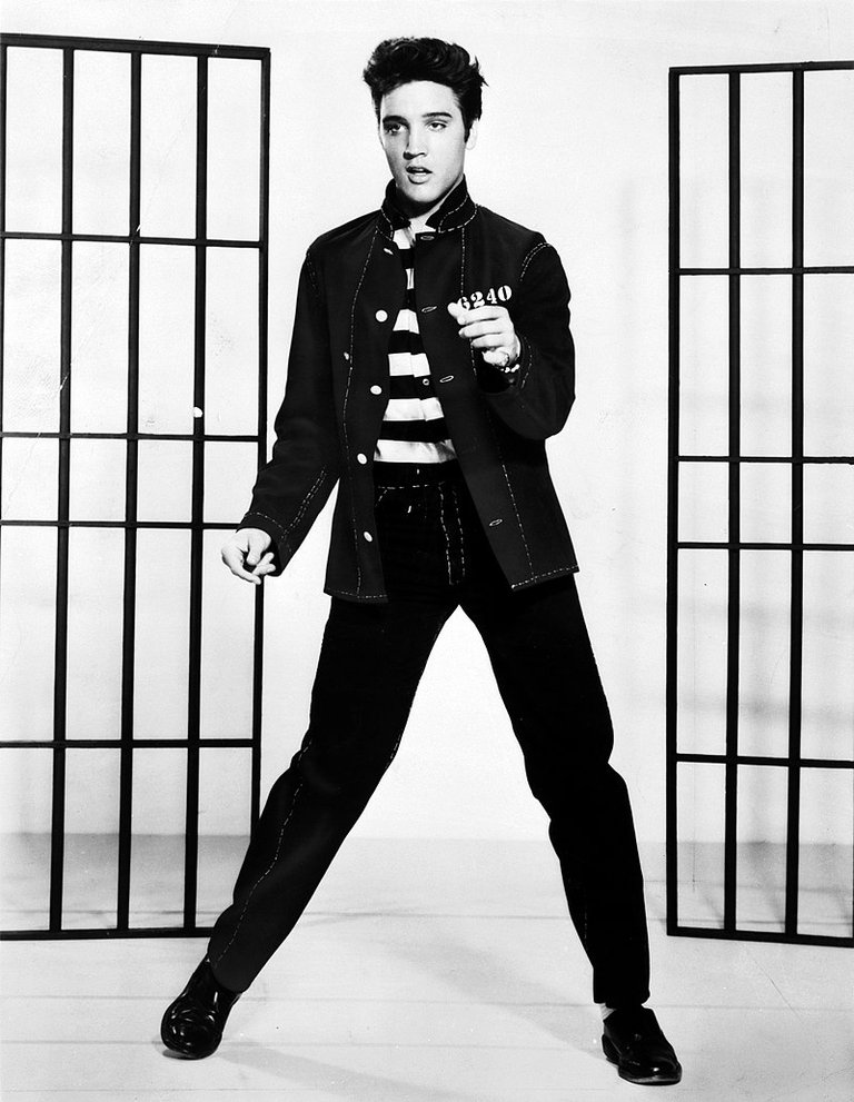 Elvis Presley 1.jpg