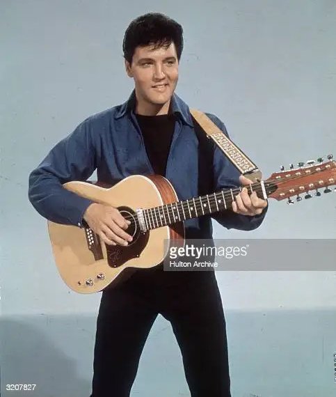 Elvis Presley 4.jpg