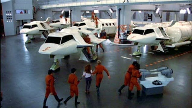 El hangar de naves extraterrestres en V.jpg
