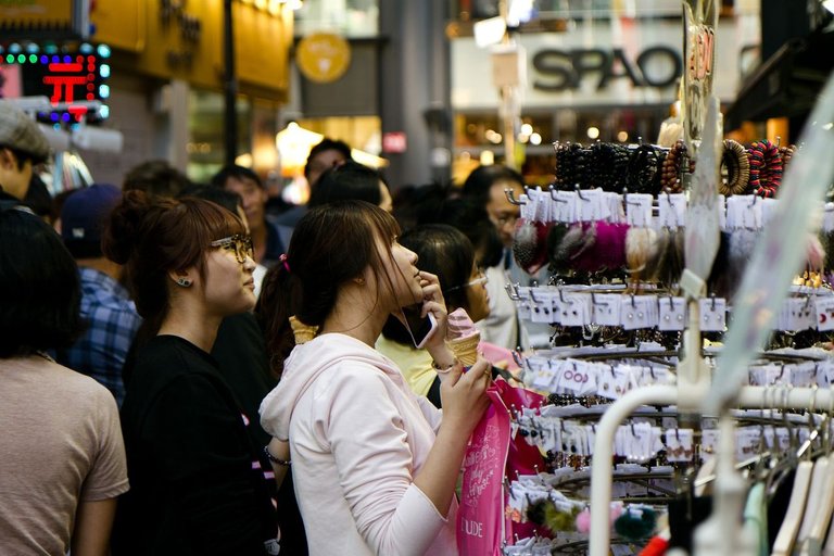 myeongdong-326137_1280.jpg