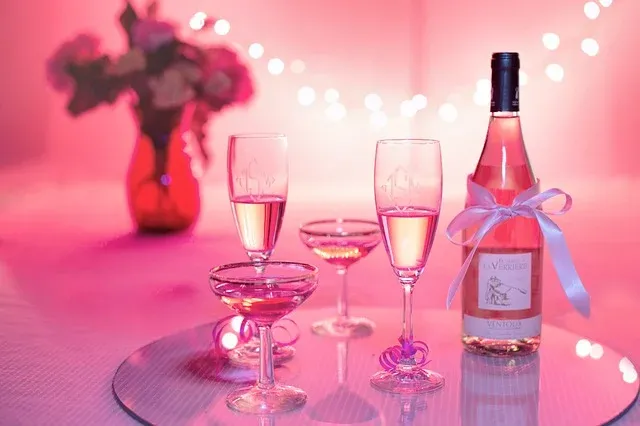 pink-wine-1964457_640.webp