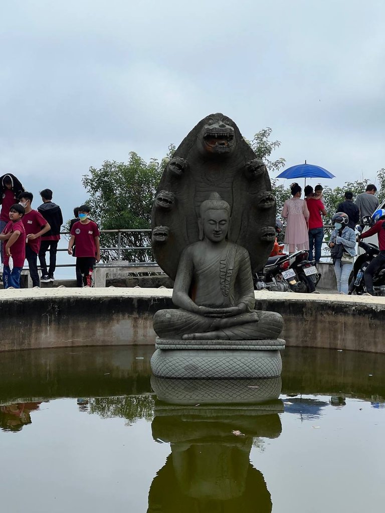 Buddha statue