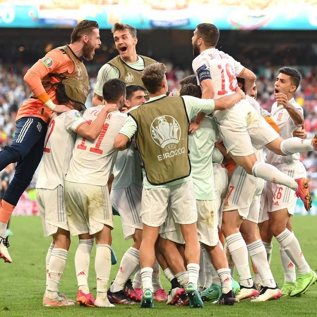 alvaro-morata-of-spain-celebrates-with-team-mates-after-news-photo-1624905142.jpg