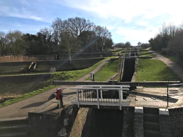 foxton locks flight.jpg