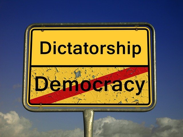 demokratie-2161890_640.jpg