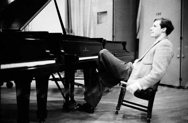 Glenn_Gould_1.jpg