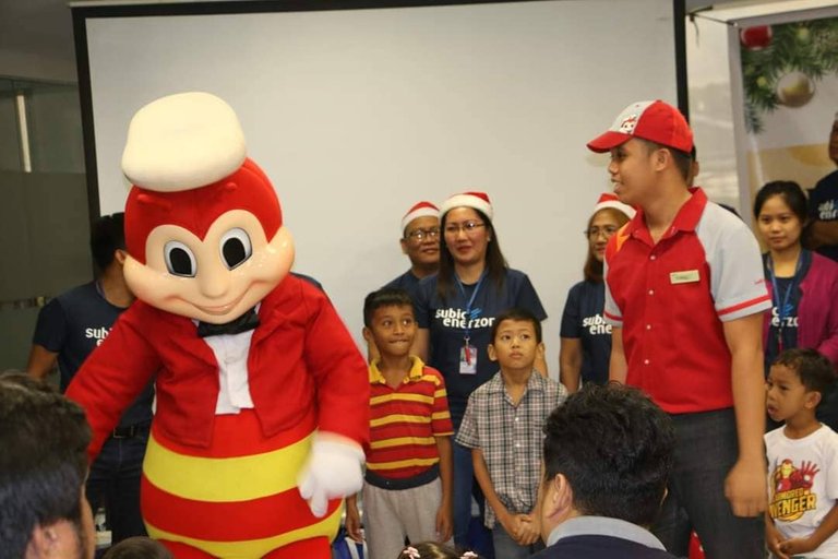 jollibee.jpg