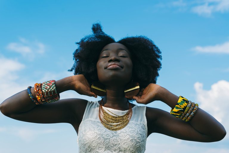 PELO AFRO MUJER.jpg