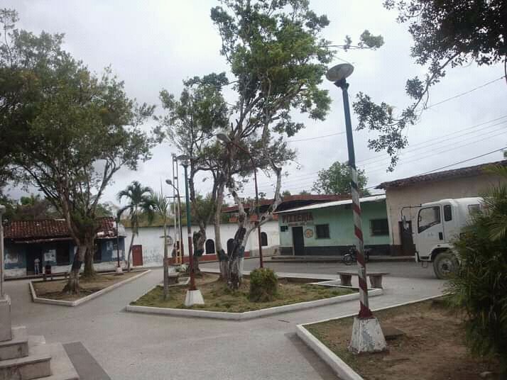 Plaza de Panaquire en la actualidad, permanece distribucion.jpeg