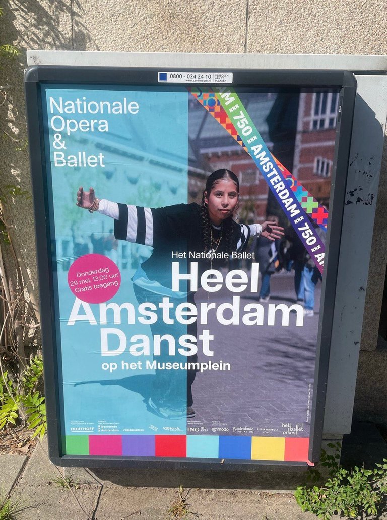 Let Amsterdam Dance
