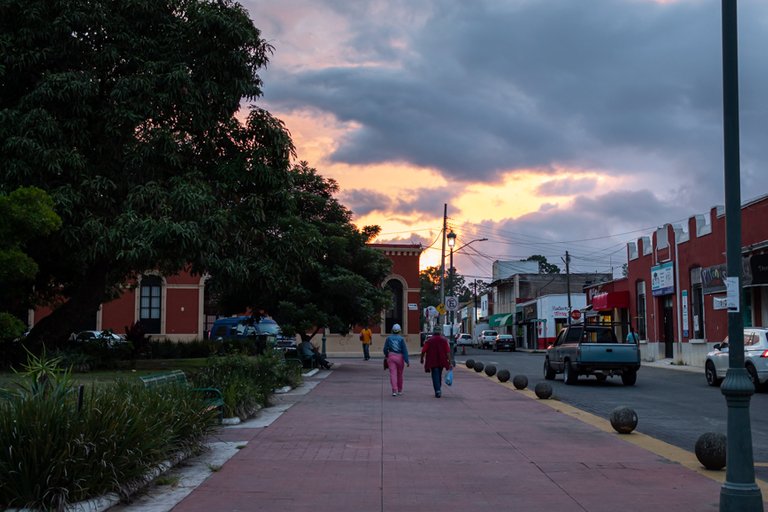 24mm_atardecer_parque_madre3.jpg