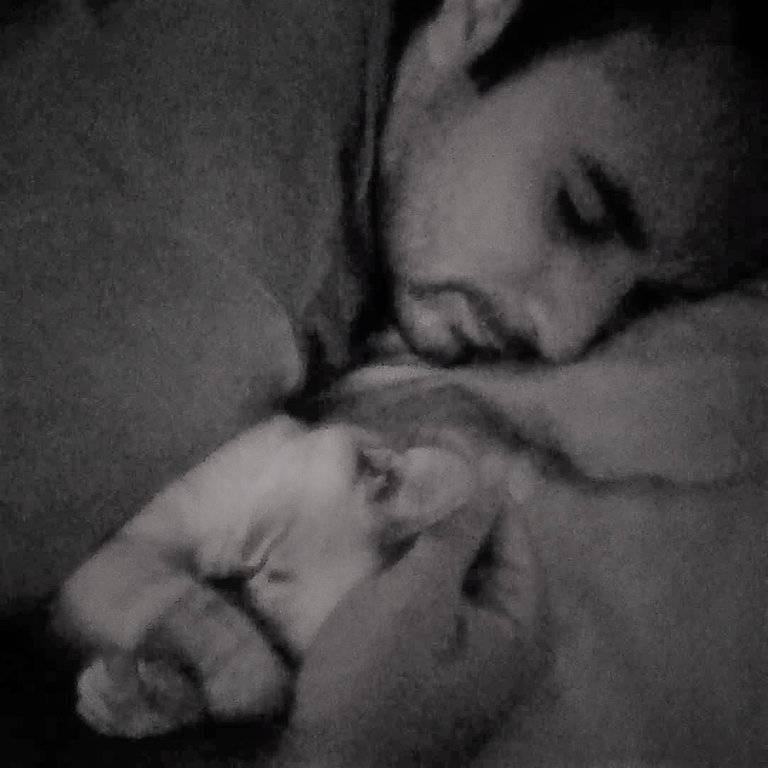 rasmuth y josue dormidos.jpeg