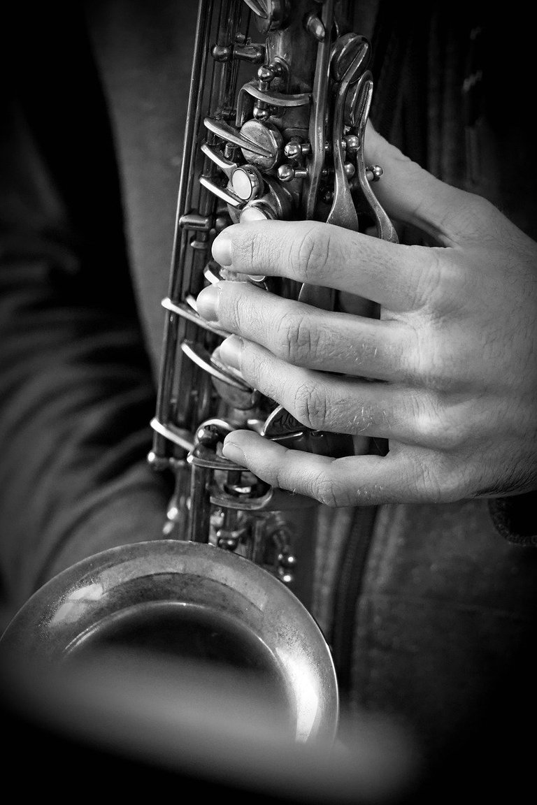 saxophone-9361020_1280.jpg