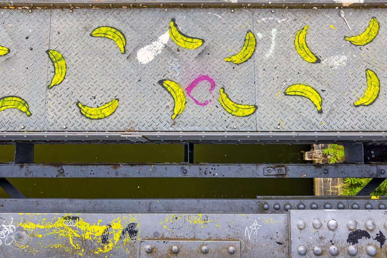 Banksy Bananas?