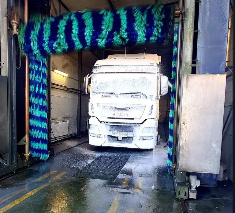 Truck-wash.jpg