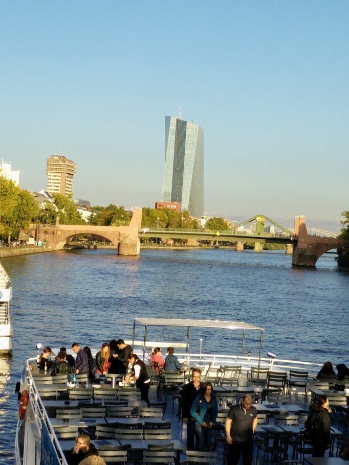 Blick von der Brücke nach Westen/ View from the bridge to the west