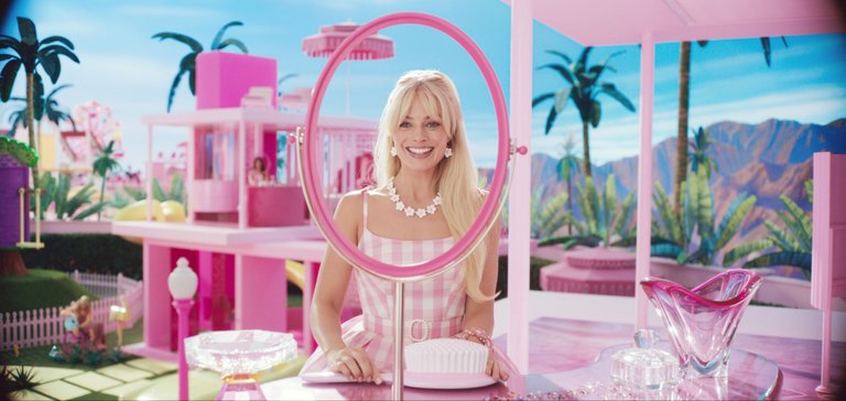 Barbie-Mirror-pic.jpg