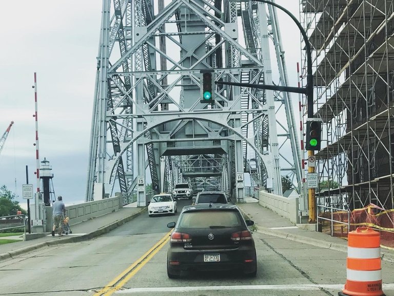 lift bridge duluth.jpg