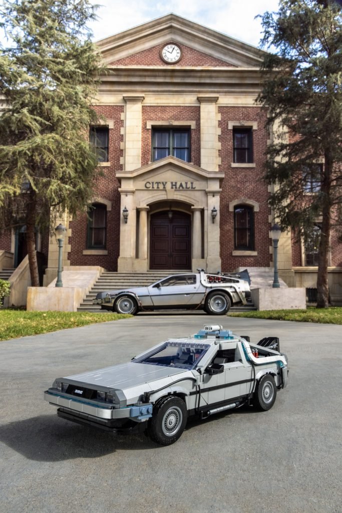 LEGO-10300-Back-to-the-Future-Time-Machine-DeLorean-RWFUR-9-683x1024.jpg