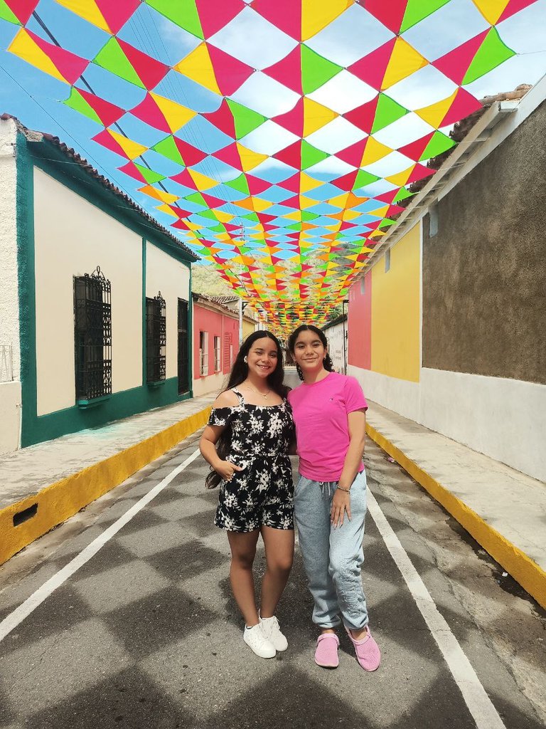 Calle de Rio Caribe 1.jpg