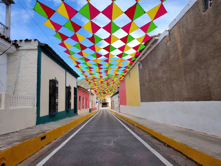 Calle de Rio Caribe.jpg