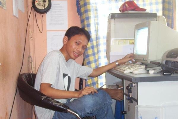 Photo From 2006 On Internet Cafe
