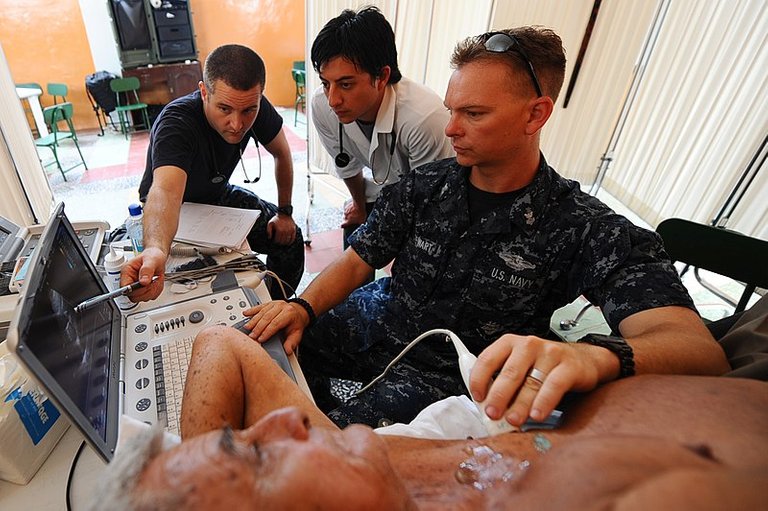 Echocardiogram_in_US_Navy.jpg