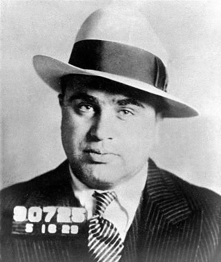 640px-Al_Capone_in_1929.jpg