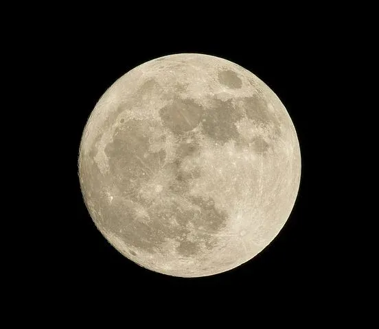 full-moon-1869760__480.webp