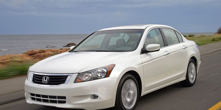 2009-honda-accord-photo-223573-s-original.jpg