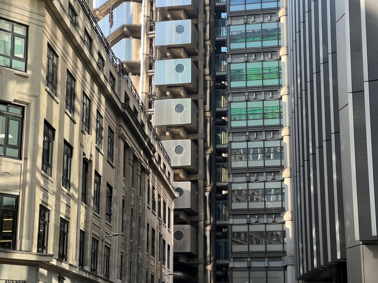 Near Fenchurch Avenue, looking towards the Lloyds building