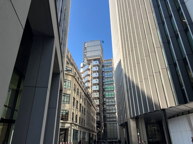 Near Fenchurch Avenue, looking towards the Lloyds building, a slightly different viewpoint