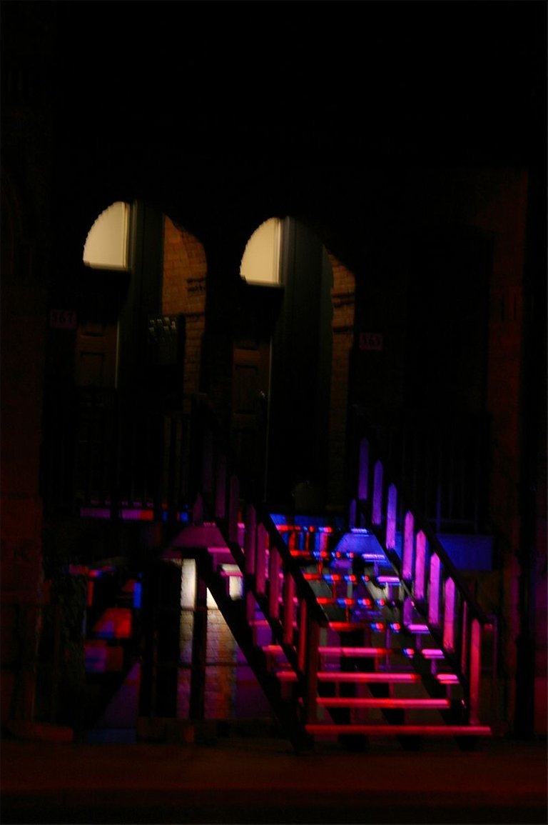 03_LIGHTSTAIRS I.JPG