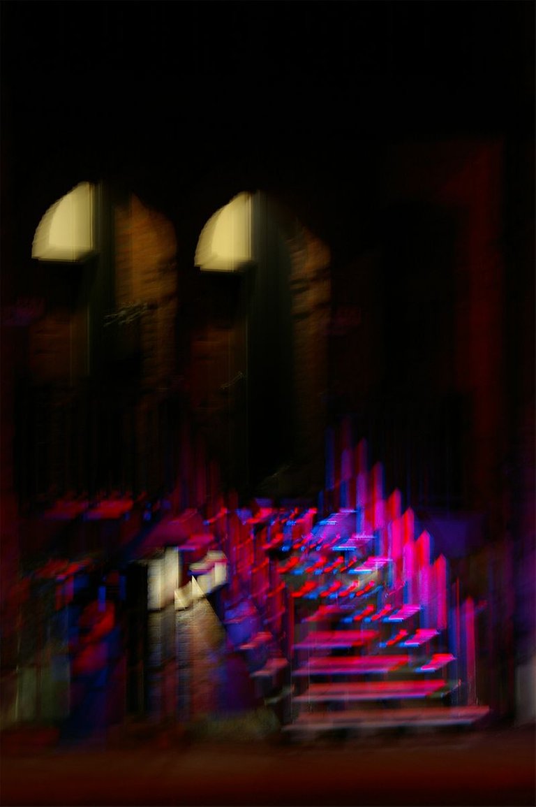 06_LIGHTSTAIRS IV.JPG