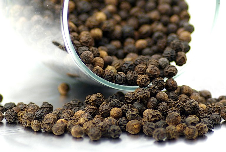 Photo 1_Black Peppercorns.jpg