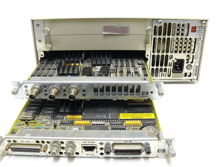 HP-HP9000-310-Workstation_19.jpg