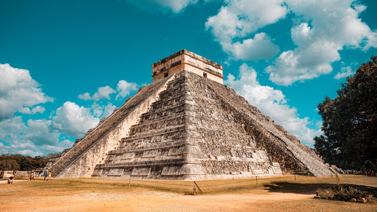 chichen itza.jpg